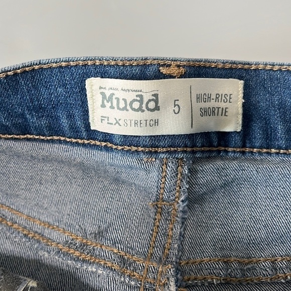 Mudd Flex Stretch High Rise Shortie Juniors Distressed Cut off Denim Shorts - Picture 3 of 6